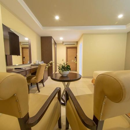 Frankie'S Foods And Rooms أكرا المظهر الخارجي الصورة